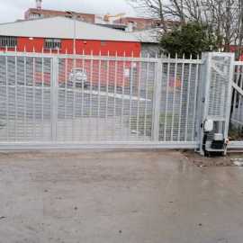 Cantilever Gates